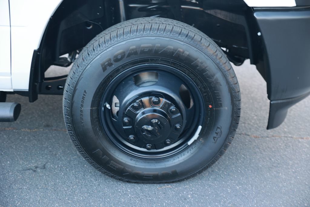 New 2026 RAM 3500 Tradesman AWD/4WD image 8