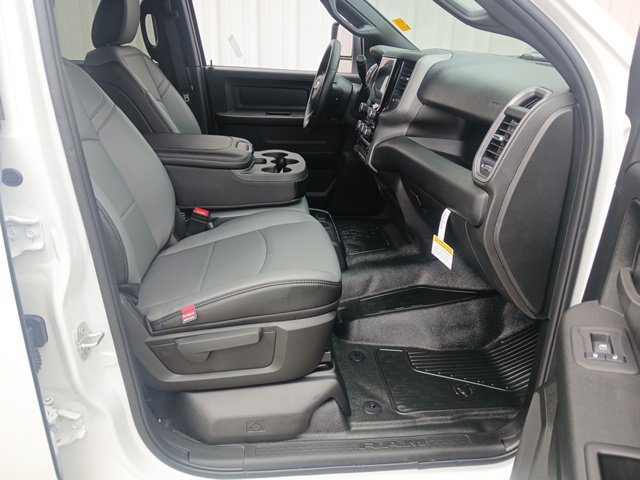 New 2026 RAM 5500 Tradesman w/ Chrome Appearance Group AWD/4WD image 28