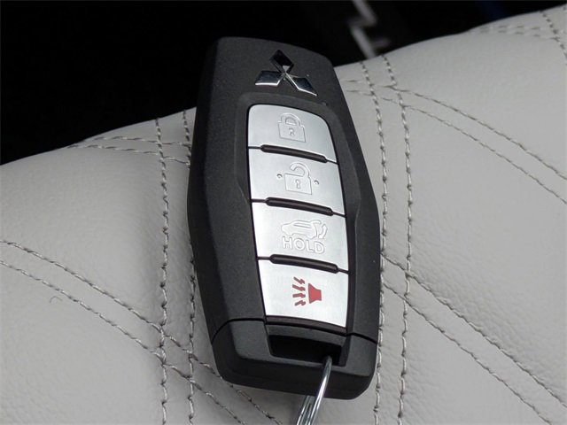 New 2025 Mitsubishi Outlander SEL image 36