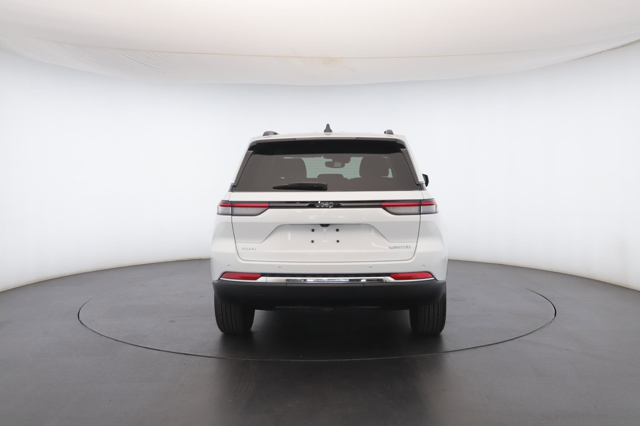 Used 2023 Jeep Grand Cherokee Limited w/ Trailer Tow Prep Group (B) image 27