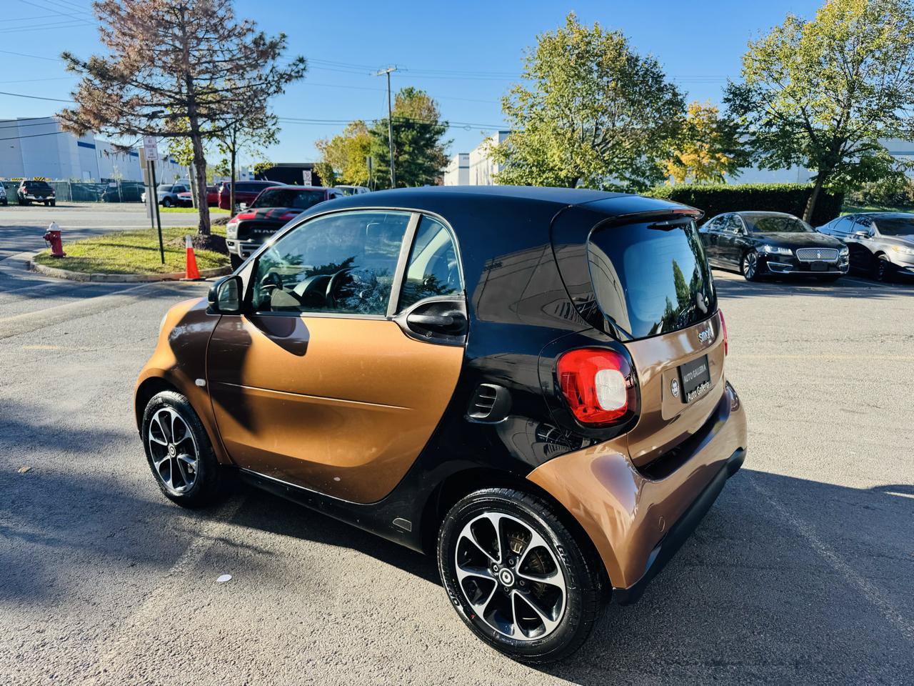Used 2016 smart fortwo passion RWD image 21
