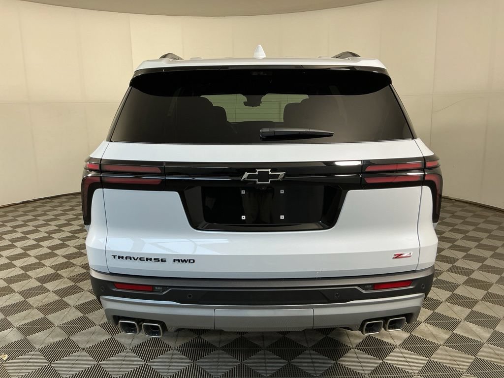 New 2026 Chevrolet Traverse Z71 w/ Enhanced Driving Package AWD/4WD image 12