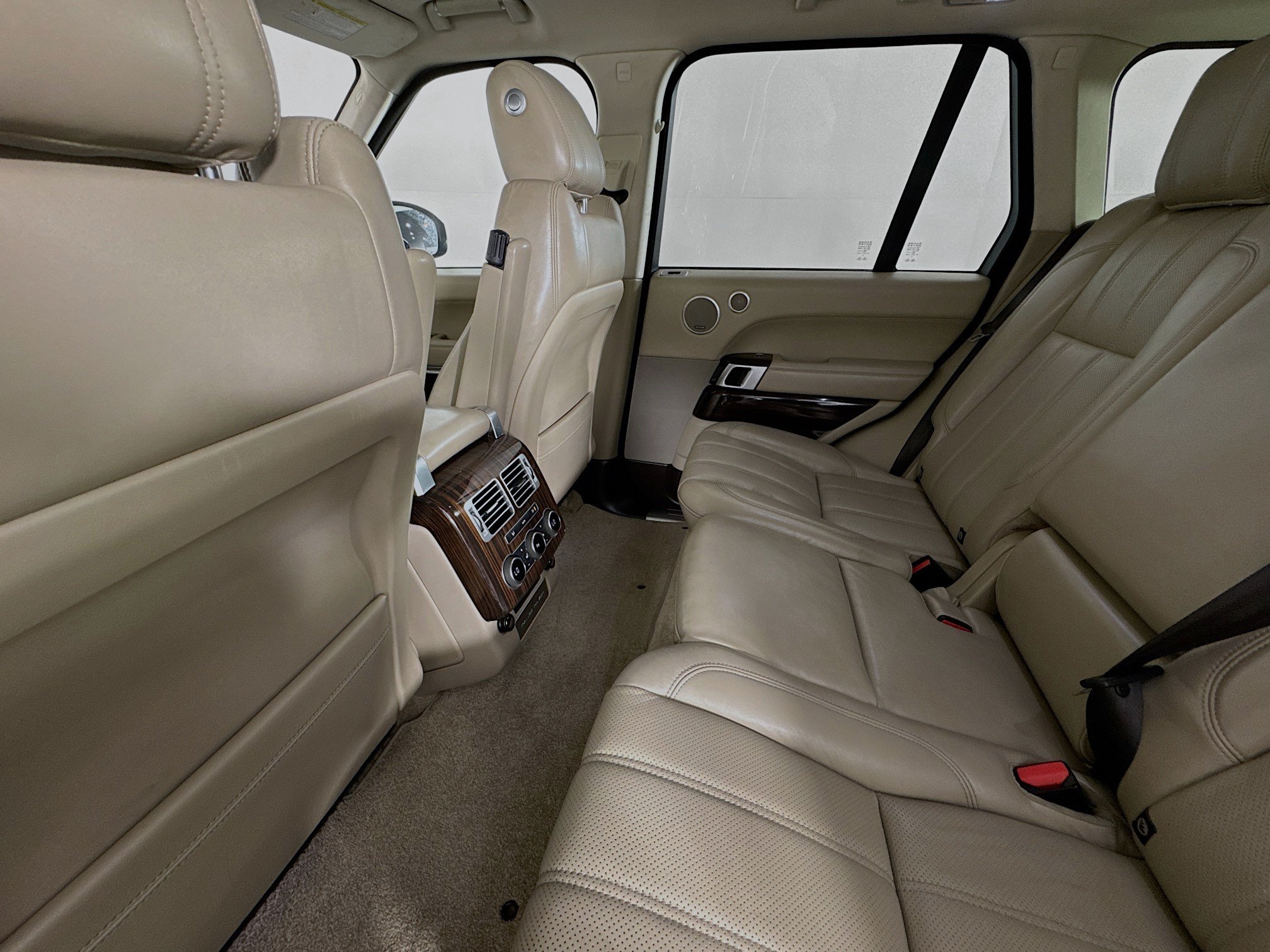 Used 2017 Land Rover Range Rover HSE AWD/4WD image 24