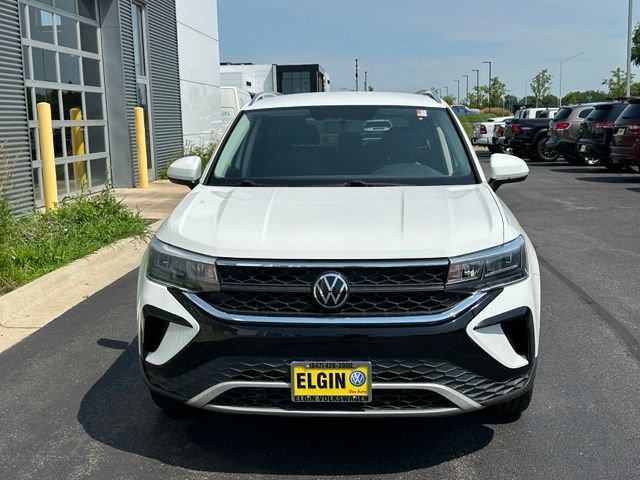 Used 2022 Volkswagen Taos SE AWD/4WD image 2