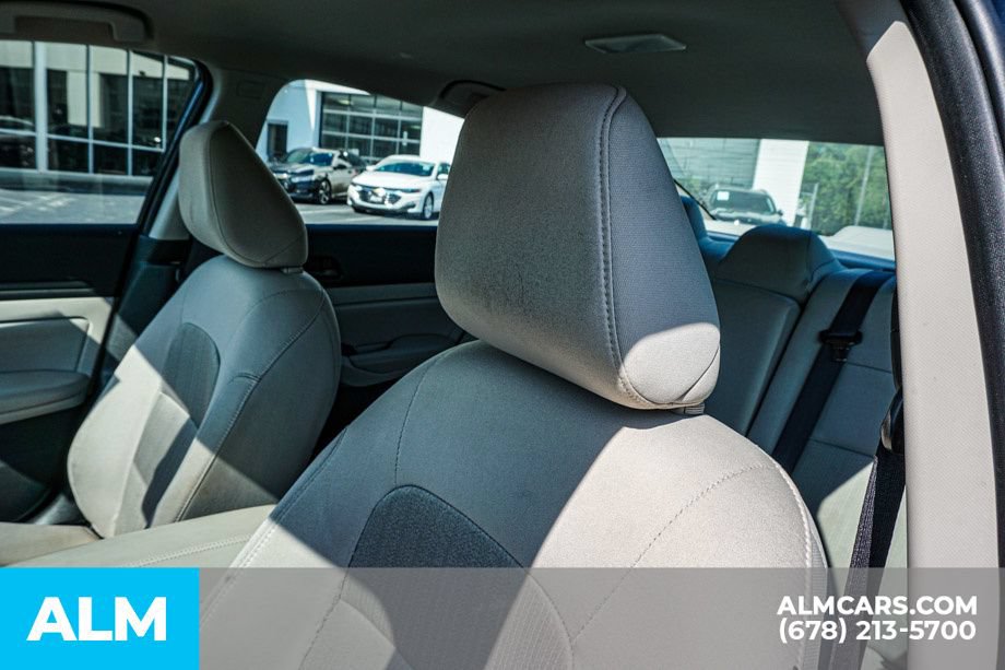 Used 2025 Nissan Altima 2.5 SV FWD image 17