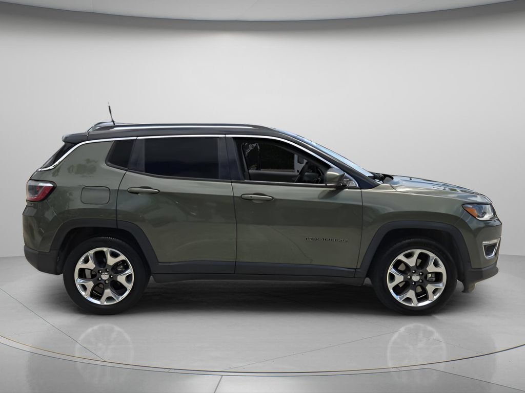 Used 2018 Jeep Compass Limited w/ Navigation Group FWD image 4