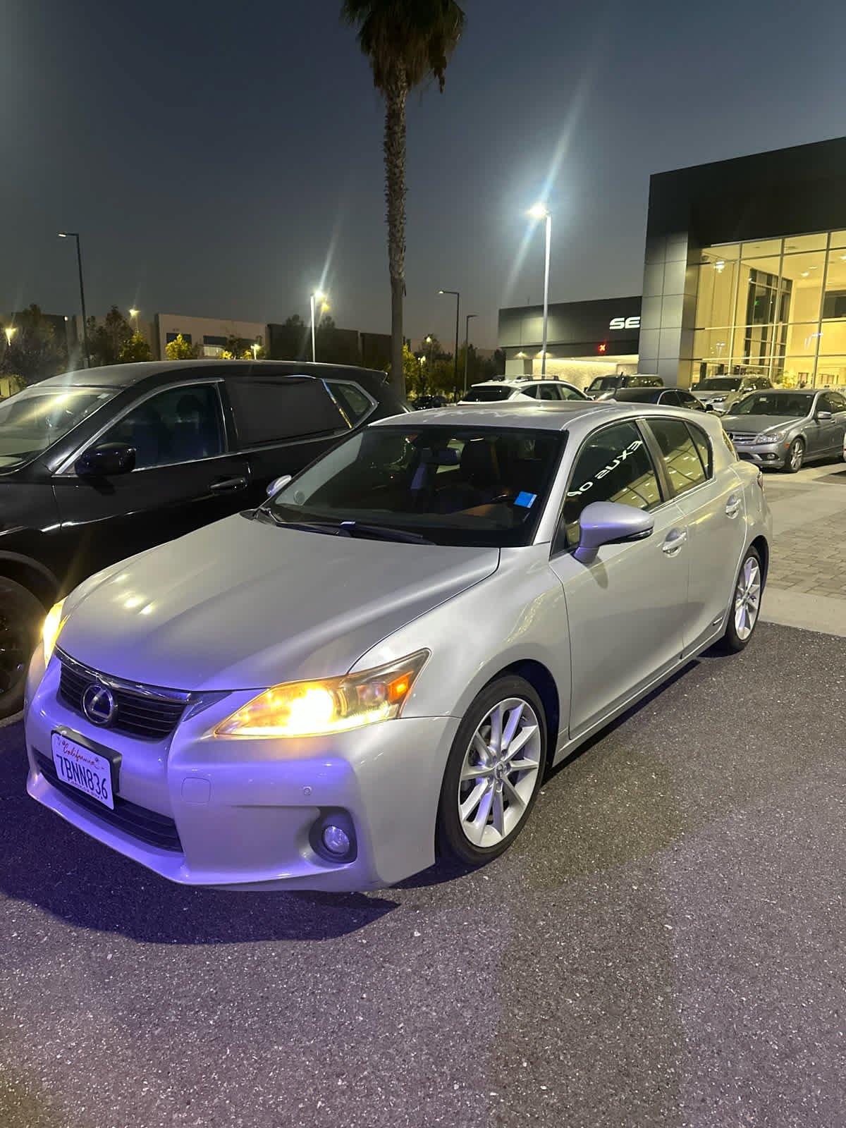 Used 2013 Lexus CT 200h w/ Leather Pkg FWD image 6