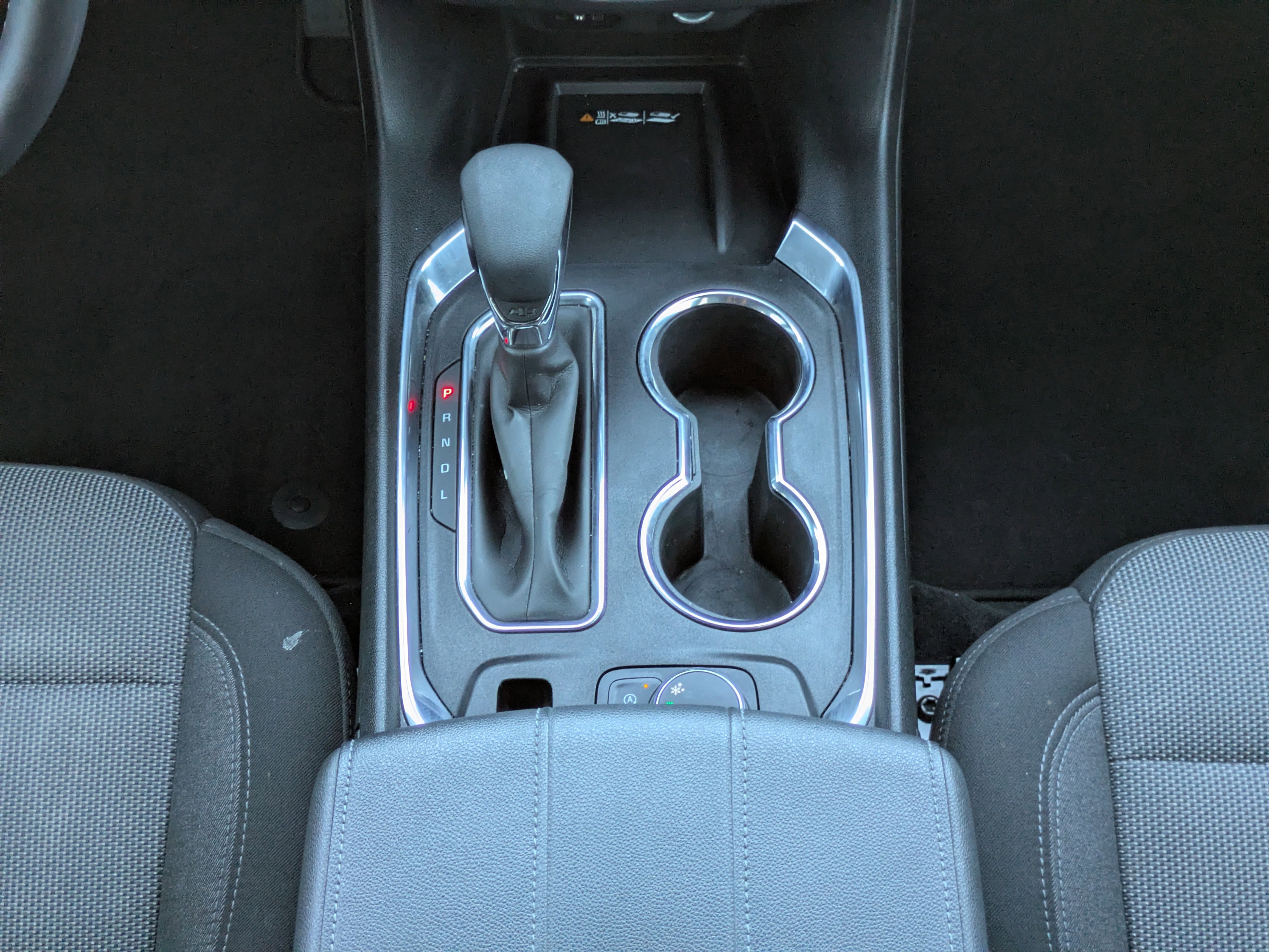 Used 2023 Chevrolet Traverse LT FWD image 6