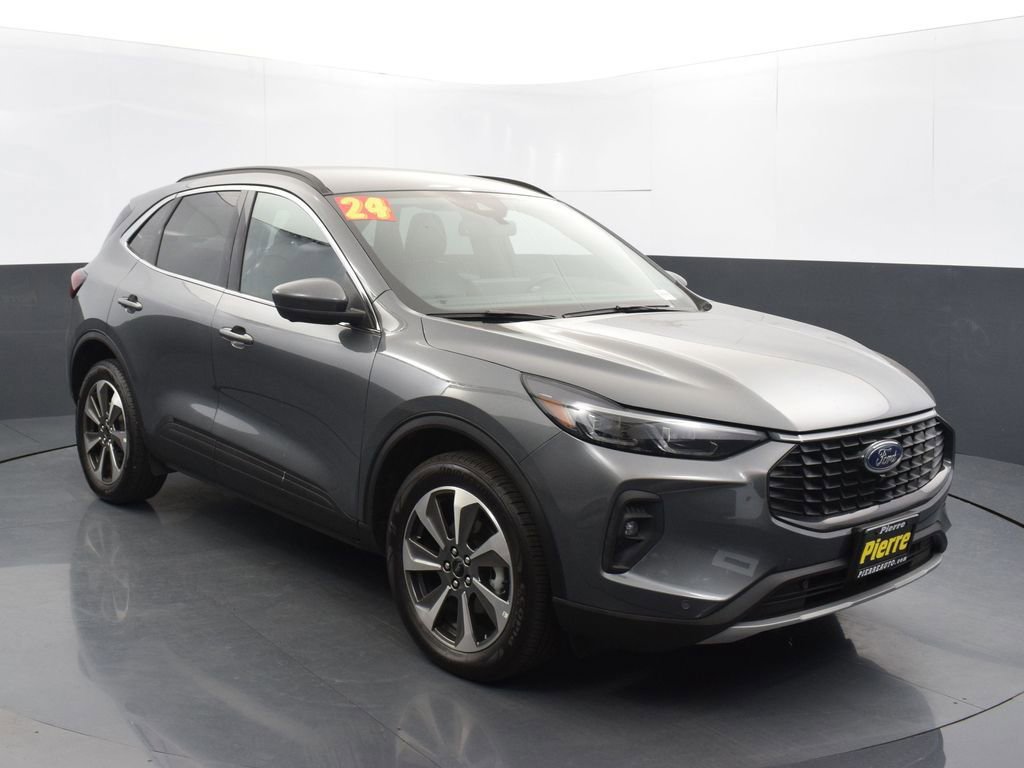 Used 2024 Ford Escape Platinum image 3