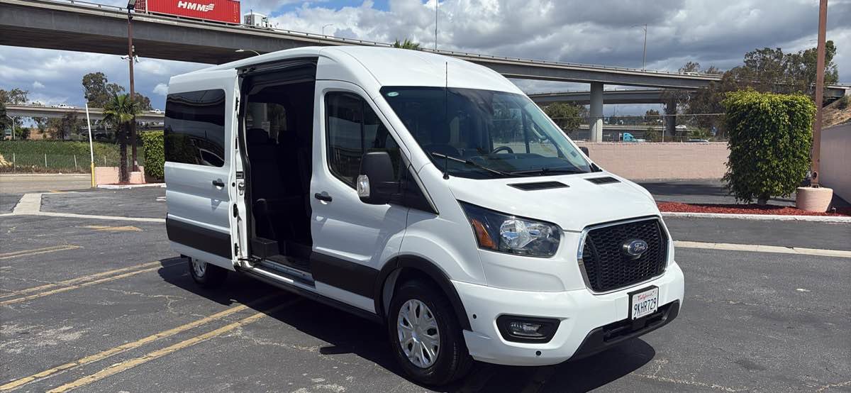 Used 2024 Ford Transit 350 XLT RWD image 38