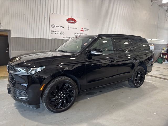 Used 2025 Lincoln Navigator Reserve w/ Jet Appearance Package image 8