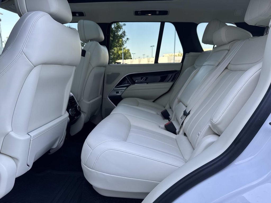 Certified 2025 Land Rover Range Rover SE AWD/4WD image 14