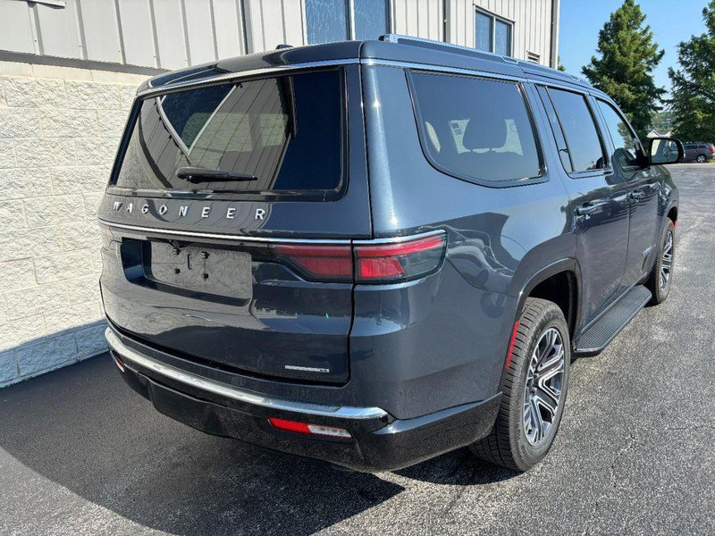 Used 2024 Jeep Wagoneer Series II w/ Flexible Seating Group AWD/4WD image 3