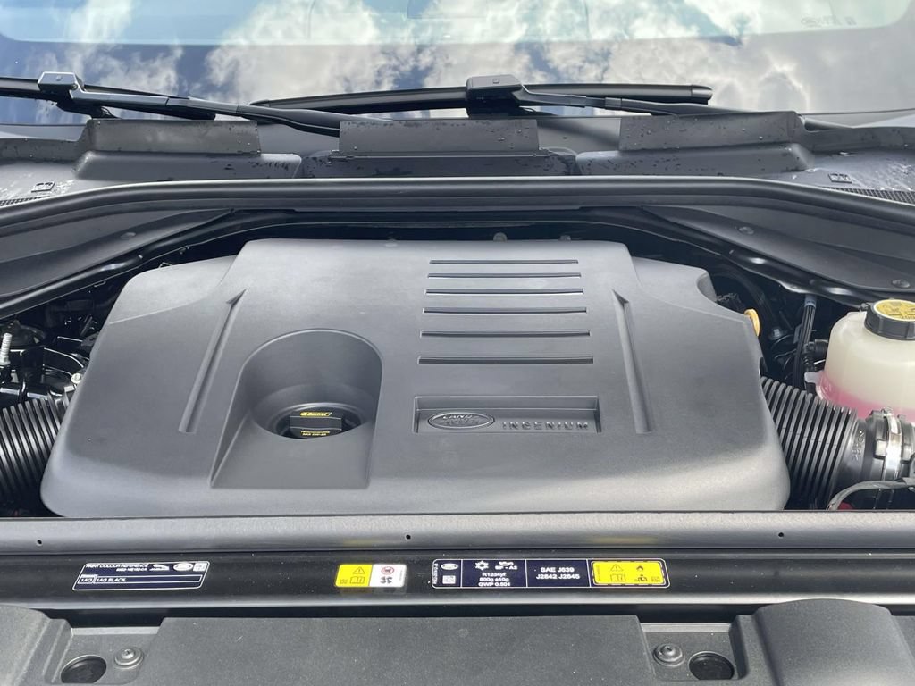 New 2026 Land Rover Range Rover Sport Dynamic SE AWD/4WD image 13