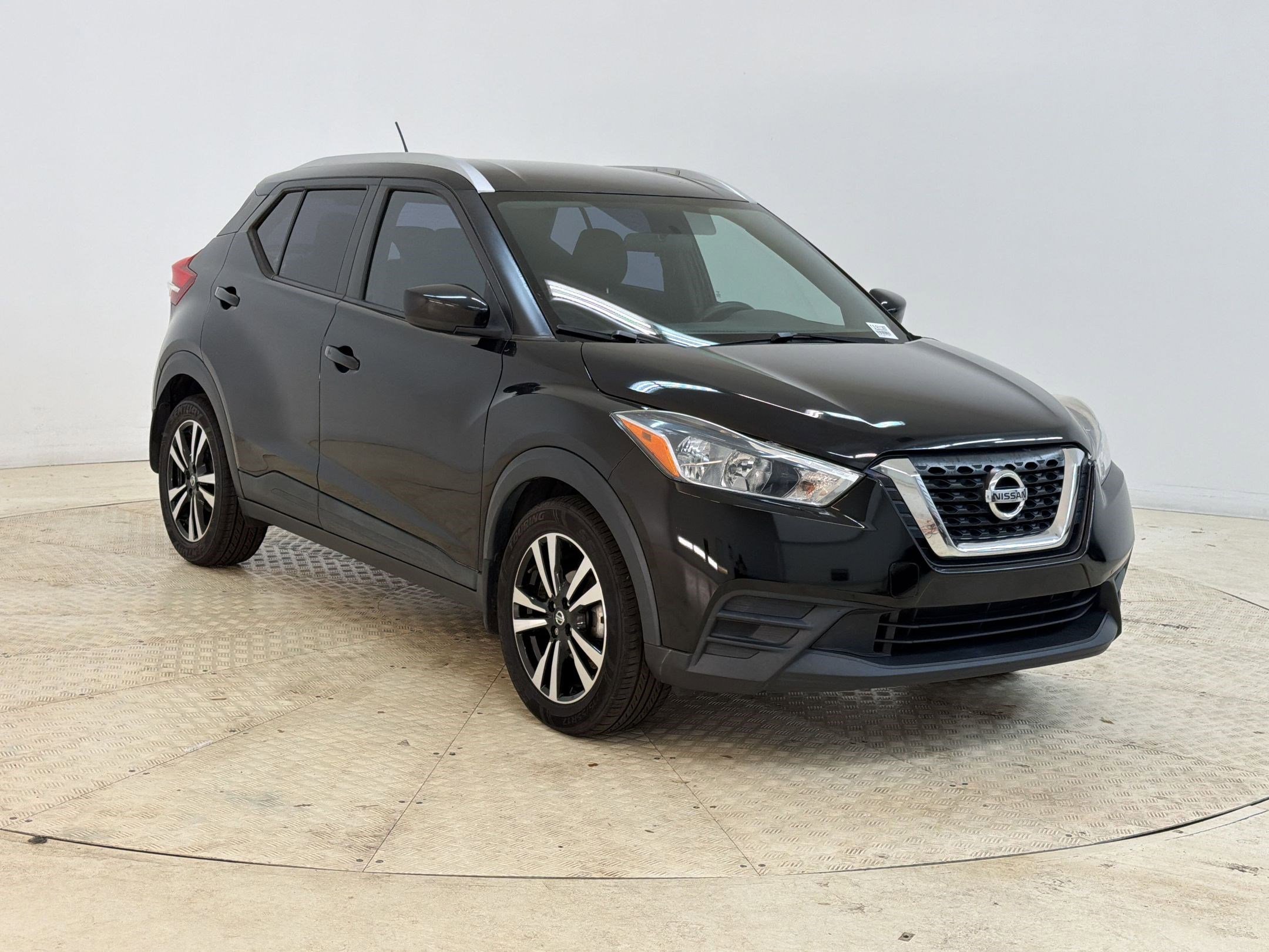 Used 2018 Nissan Kicks SV image 7