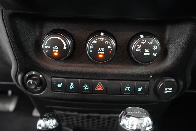 Used 2011 Jeep Wrangler Sahara w/ Dual Top Group image 26