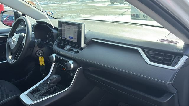 Used 2023 Toyota RAV4 LE image 27