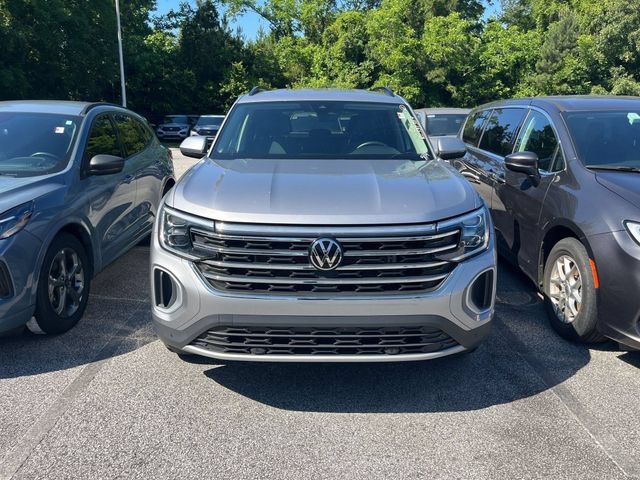 Used 2024 Volkswagen Atlas SE AWD/4WD image 2