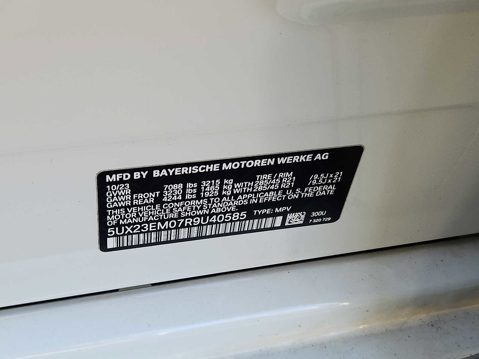 Certified 2024 BMW X7 xDrive40i w/ M Sport Package image 25