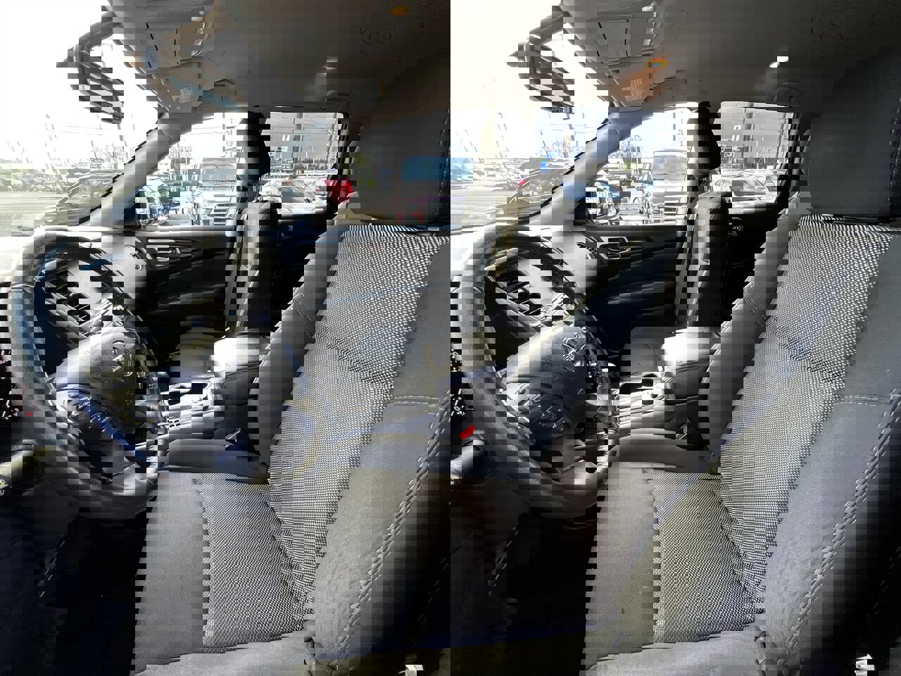 Used 2020 Nissan Pathfinder SV image 7