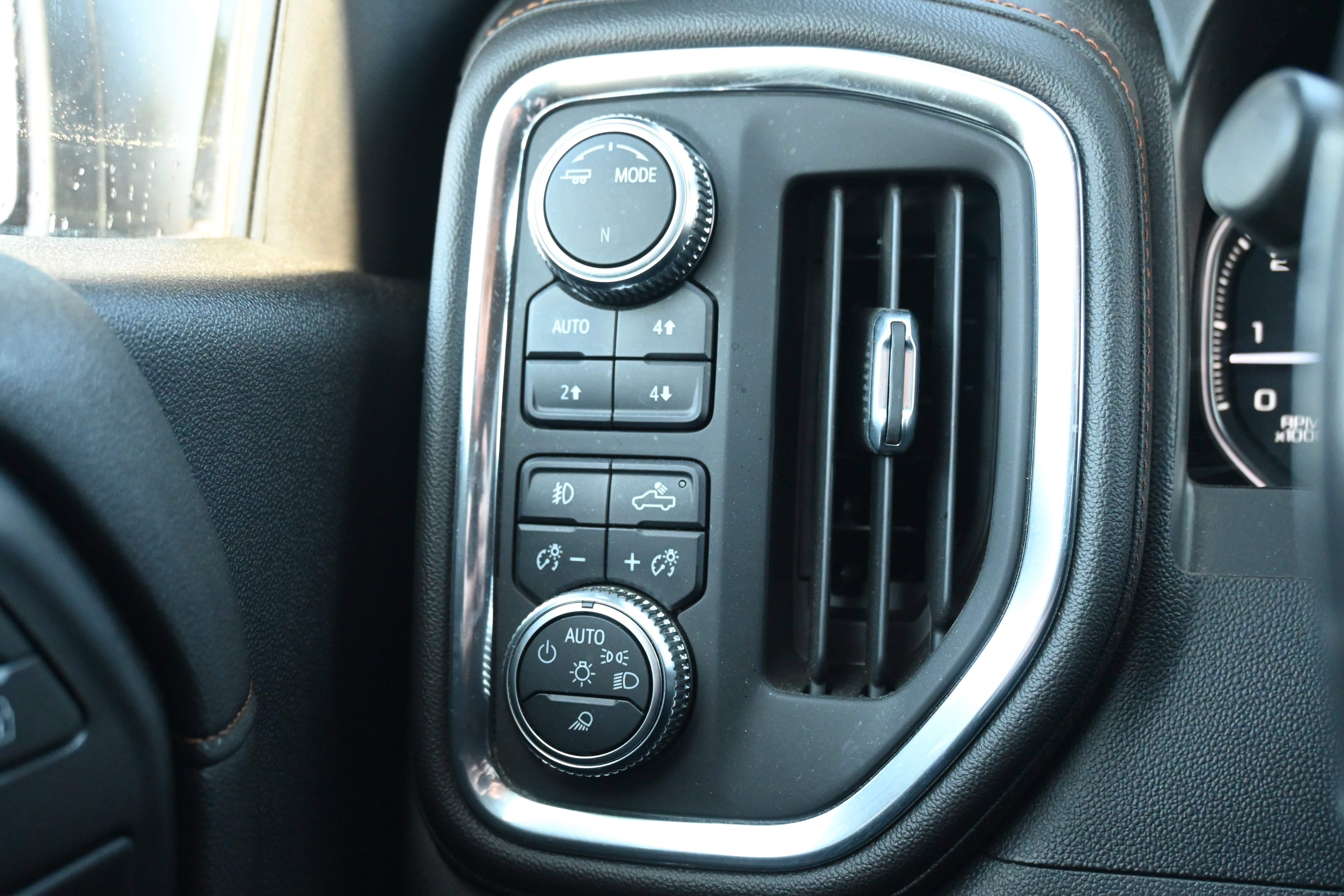 Used 2021 GMC Sierra 1500 AT4 image 19