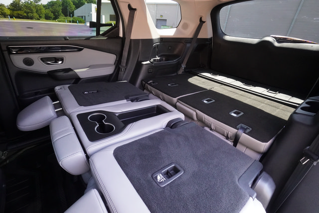 Used 2025 Honda Pilot Touring image 26