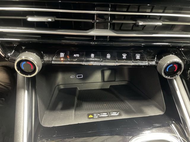 Used 2024 Chevrolet Traverse RS w/ LPO, Floor Liner Package image 19