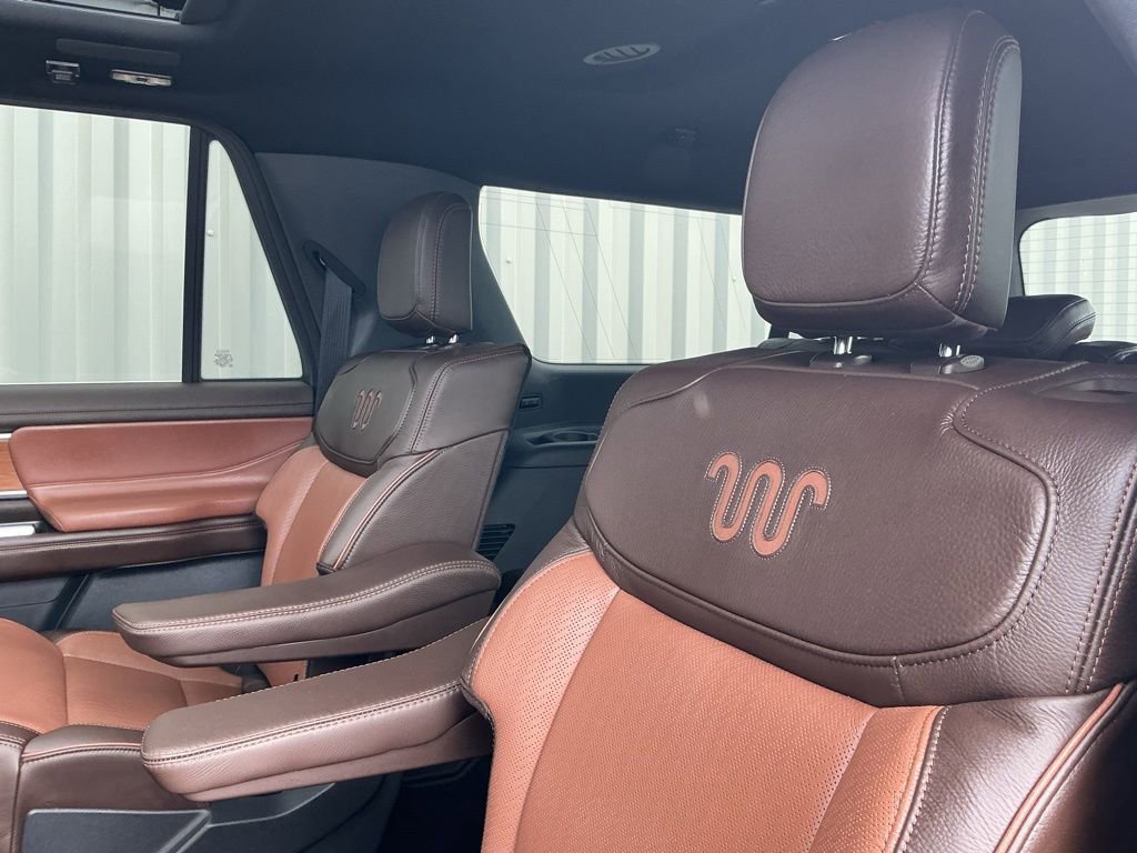 Used 2025 Ford Expedition Max King Ranch image 19