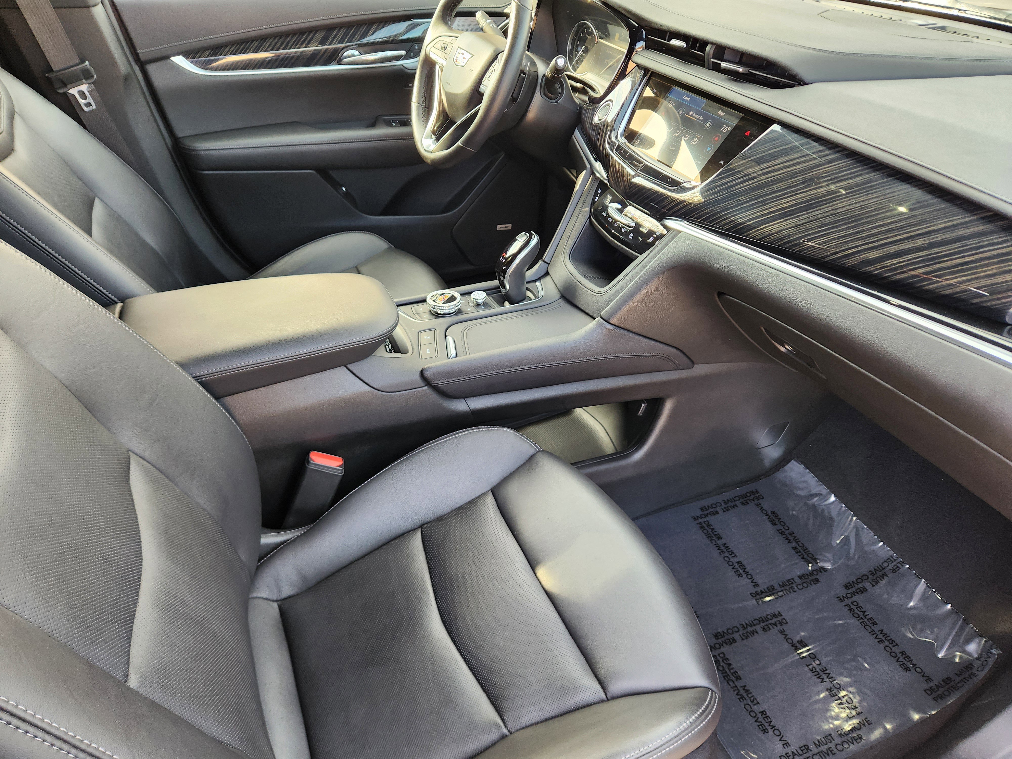 Used 2023 Cadillac XT6 Premium Luxury image 20