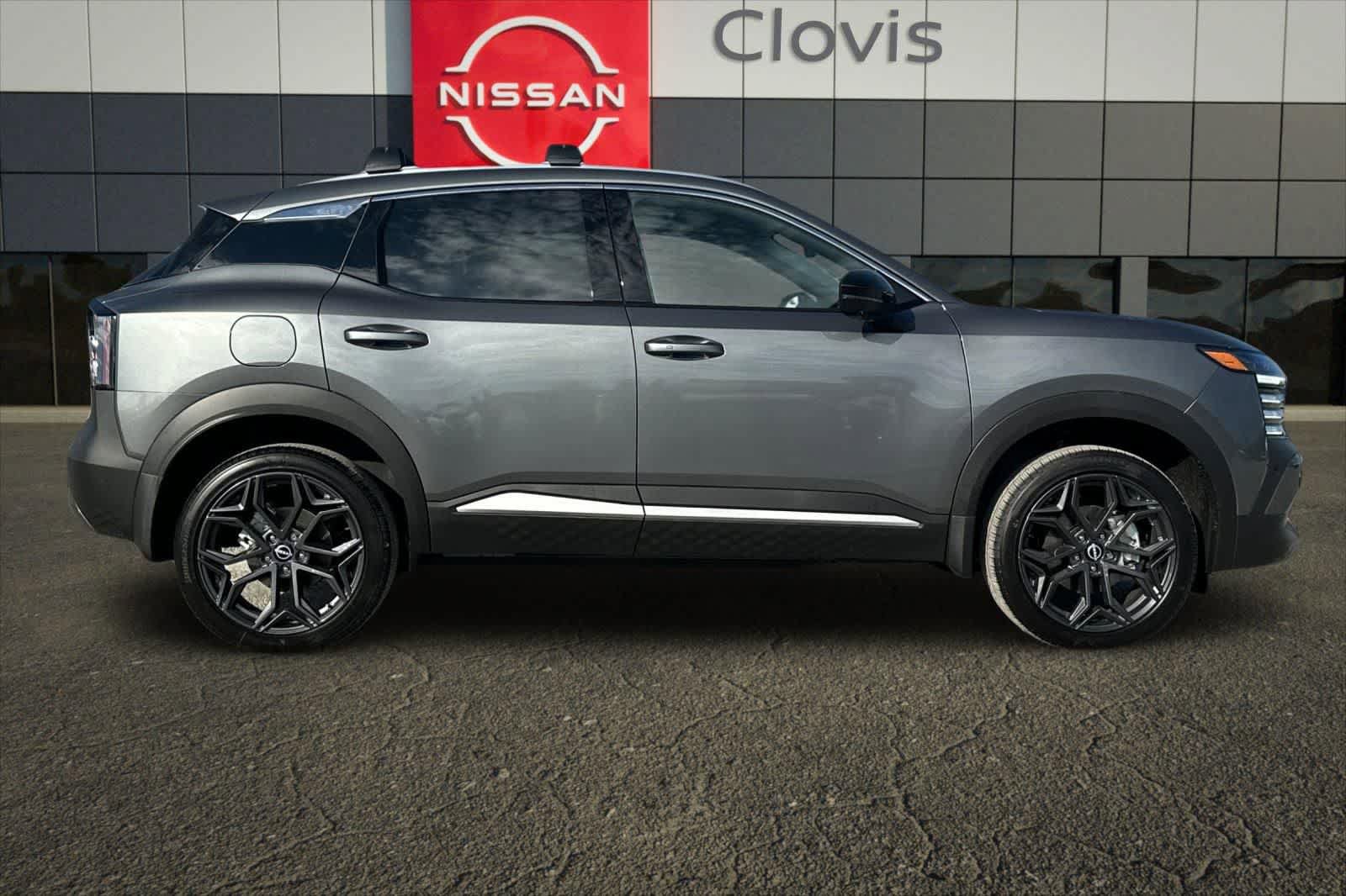 New 2026 Nissan Kicks SR image 9