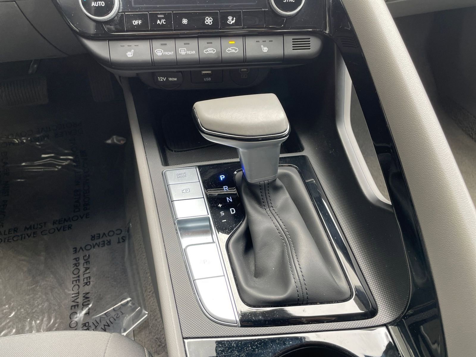 Used 2025 Hyundai Elantra SEL image 40