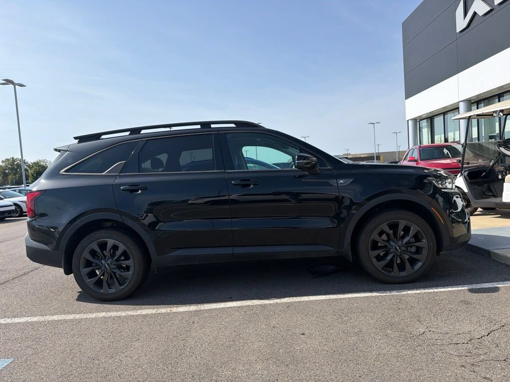 Certified 2022 Kia Sorento SX Prestige w/ Rust Color Package AWD/4WD image 4