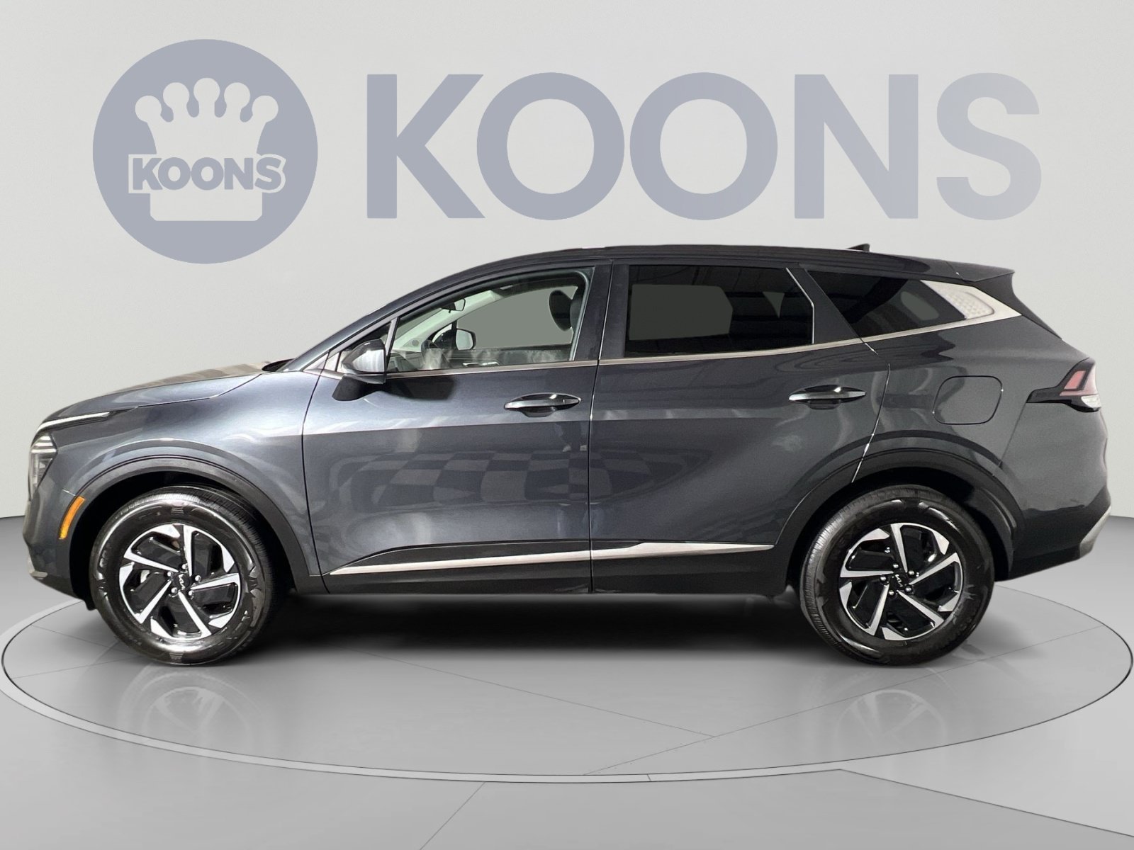 Used 2025 Kia Sportage LX AWD/4WD image 2