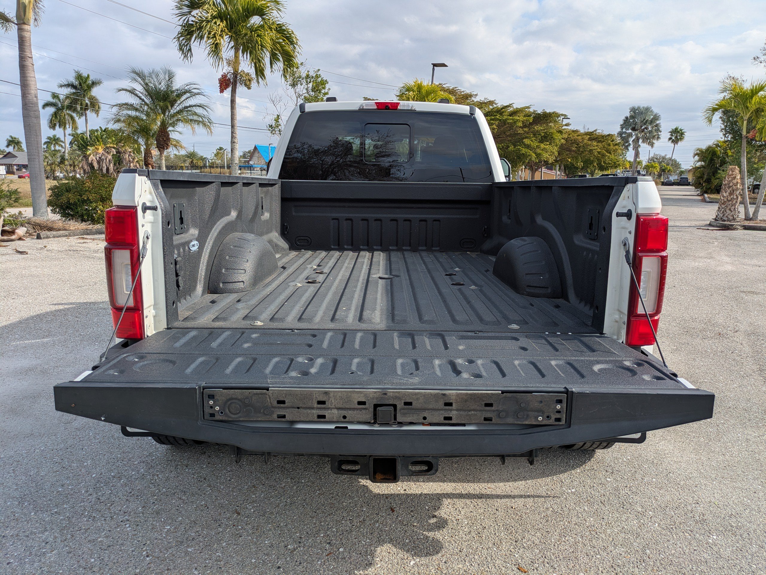 Used 2021 Ford F450 Limited w/ FX4 Off-Road Package AWD/4WD image 17