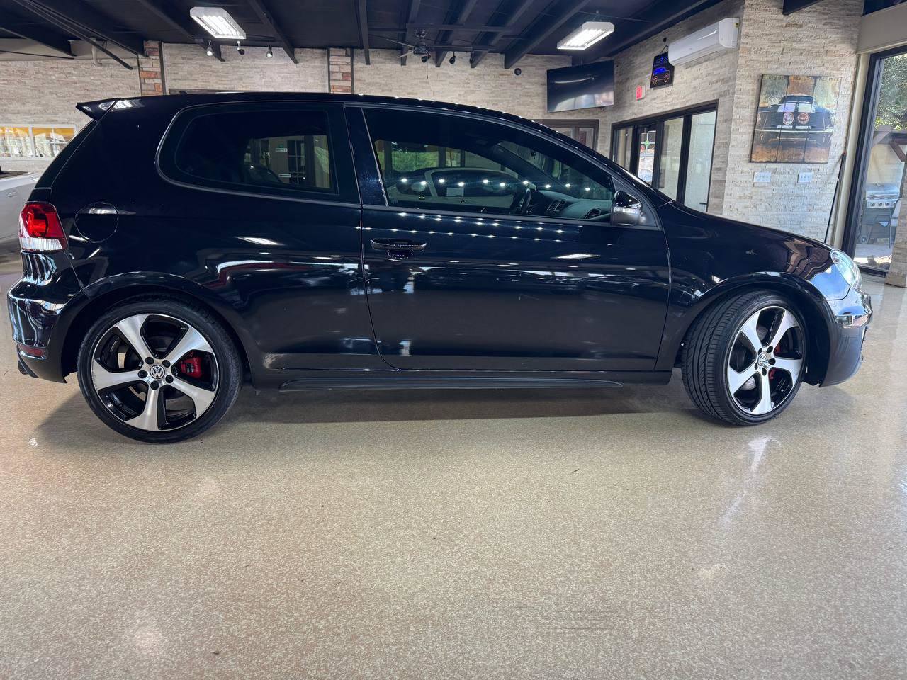 Used 2013 Volkswagen GTI 2-Door image 8