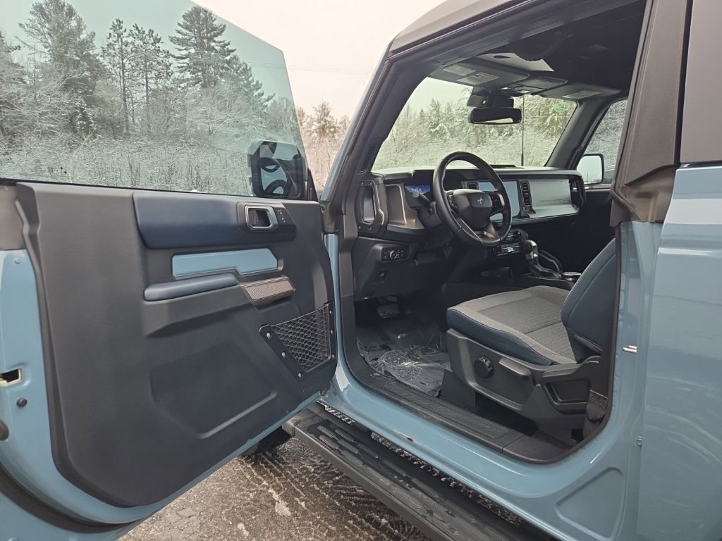 Used 2021 Ford Bronco Outer Banks image 9