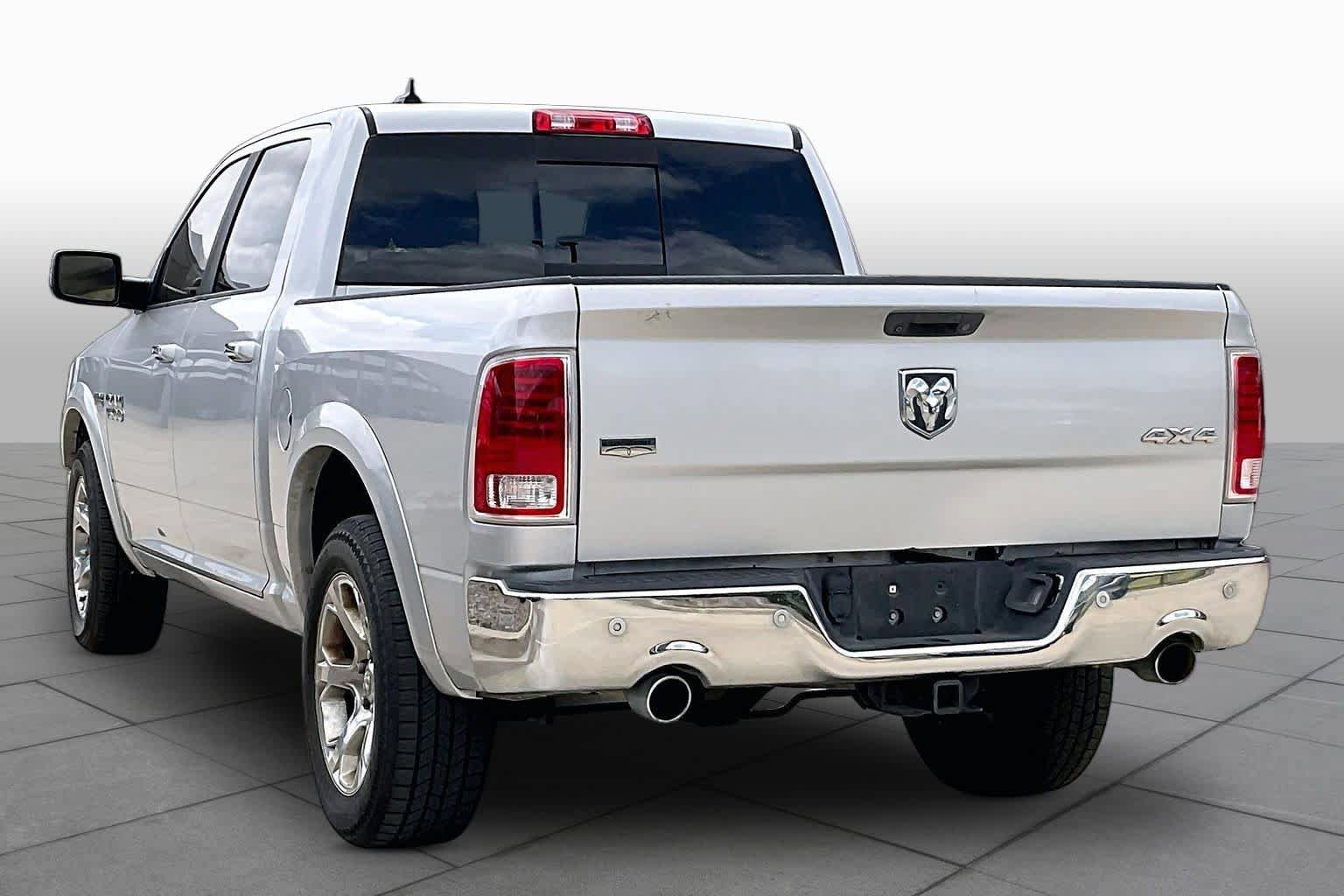 Used 2014 RAM 1500 Laramie w/ Convenience Group AWD/4WD image 11