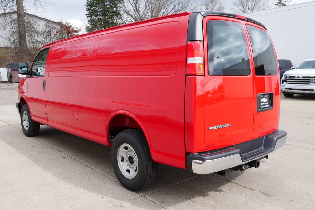 New 2026 Chevrolet Express 3500 Extended image 5