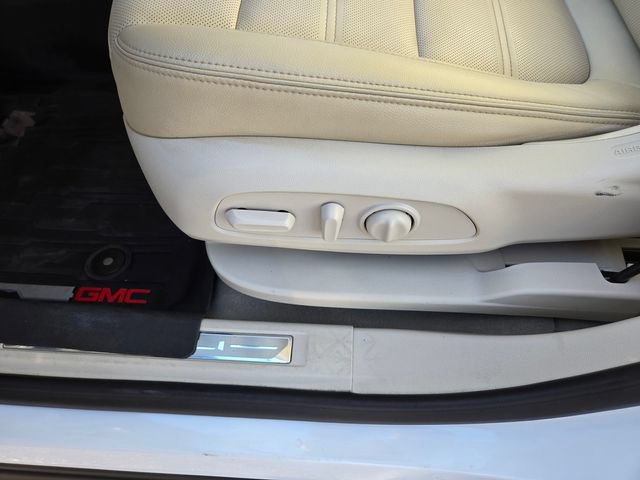 Used 2023 GMC Acadia Denali AWD/4WD image 14