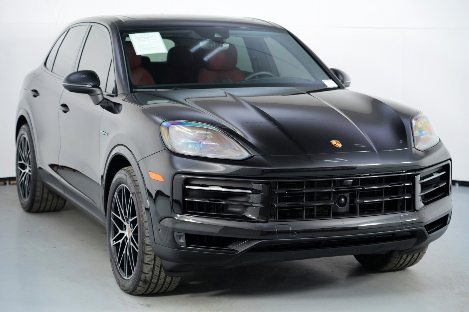 Used 2024 Porsche Cayenne image 57