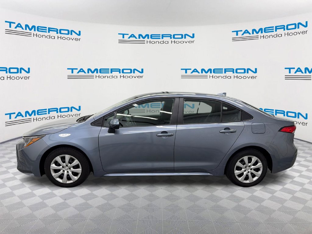 Used 2024 Toyota Corolla LE FWD image 2