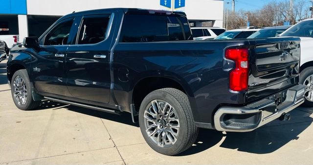 Used 2022 Chevrolet Silverado 1500 LTZ w/ LTZ Convenience Package II image 4