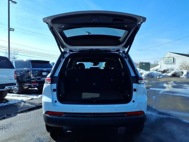 Certified 2023 Jeep Grand Cherokee Altitude image 9