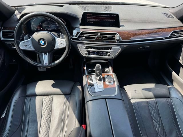 Used 2021 BMW 750i xDrive w/ M Sport Package AWD/4WD image 18
