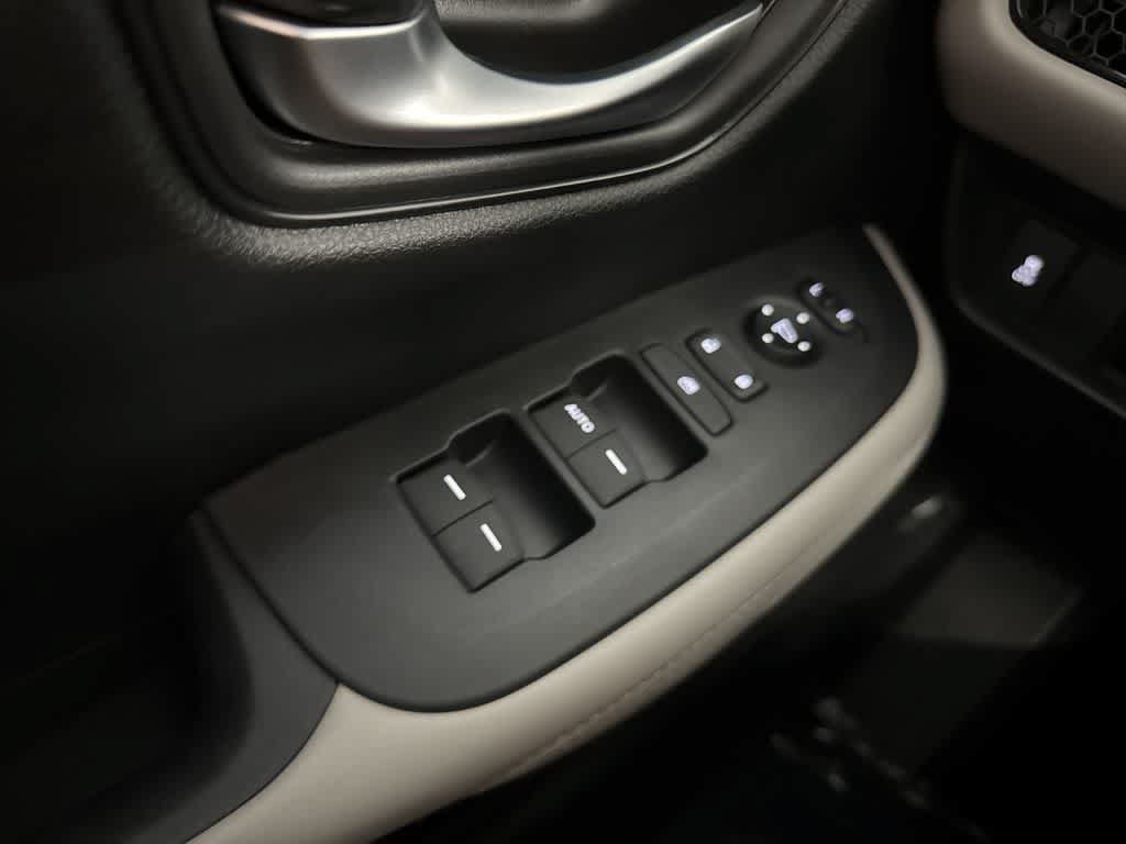Certified 2026 Honda HR-V LX image 16