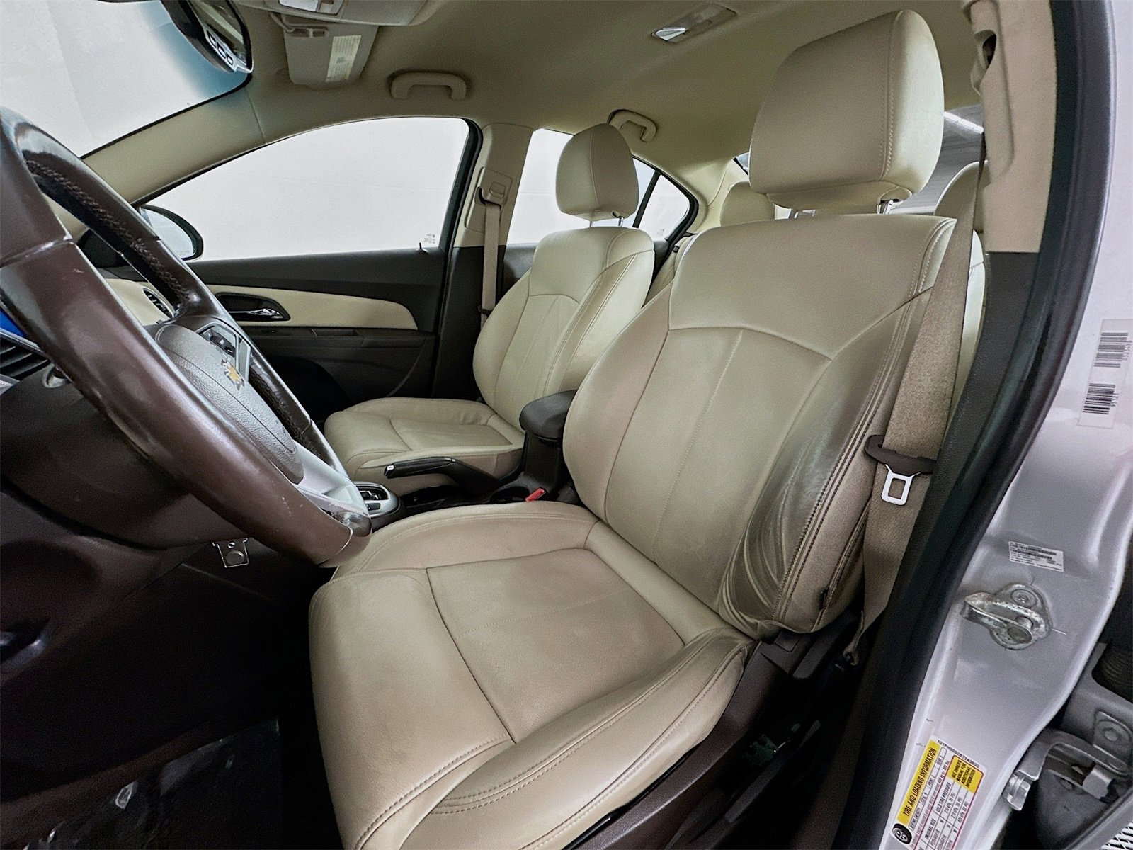 Used 2011 Chevrolet Cruze LTZ image 18