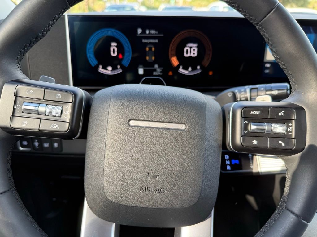 Used 2025 Hyundai Santa Fe SEL image 18