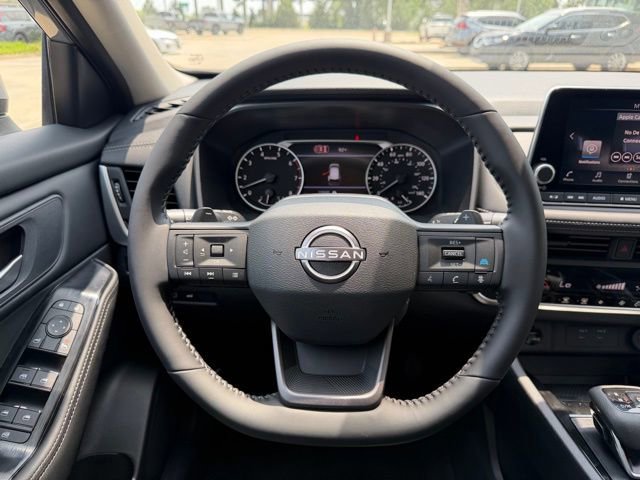 New 2026 Nissan Rogue SV FWD image 18