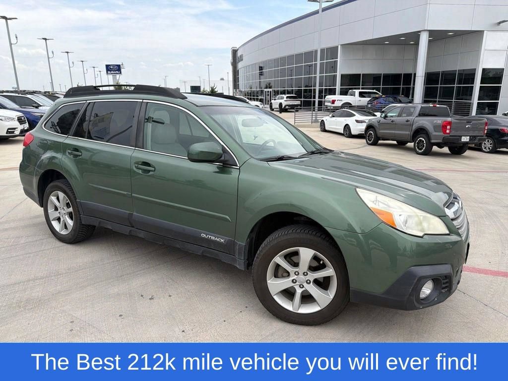 Used 2013 Subaru Outback 2.5i Premium AWD/4WD image 2