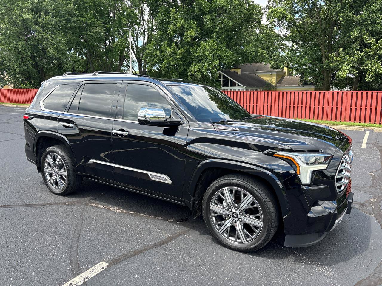 Used 2024 Toyota Sequoia Capstone AWD/4WD image 1